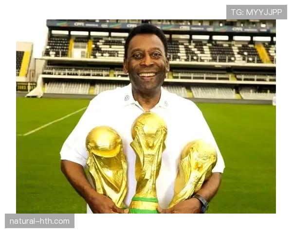 从贫民窟到绿茵场：足球明星的奋斗之路与传奇人生