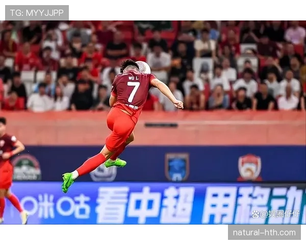 中超联赛最新阶段的表现稳健,继续点燃球迷热情与期待 中超联赛最新阶段的表现稳健,继续点燃球迷热情与期待