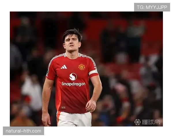 马奎尔比赛阅读能力近期表现稳健，防守预判与出球选择持续提升